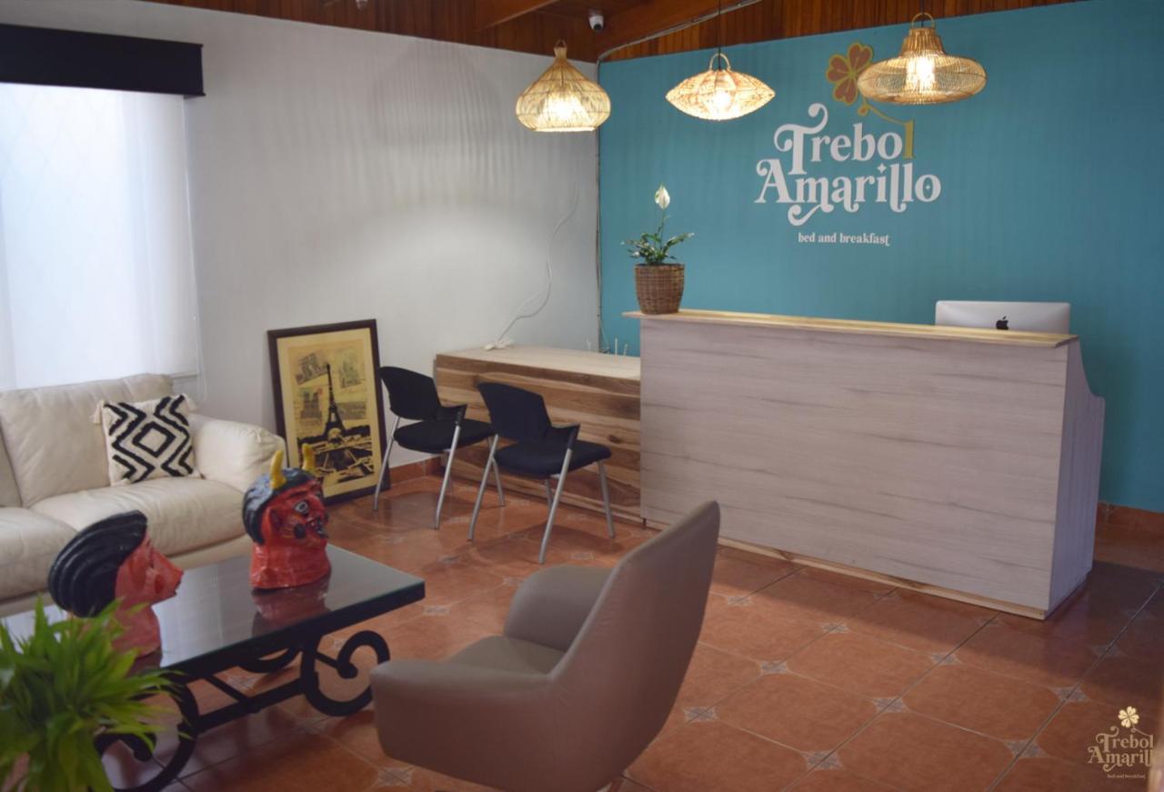 Trebol Amarillo Bed & Breakfast Escazu ภายนอก รูปภาพ