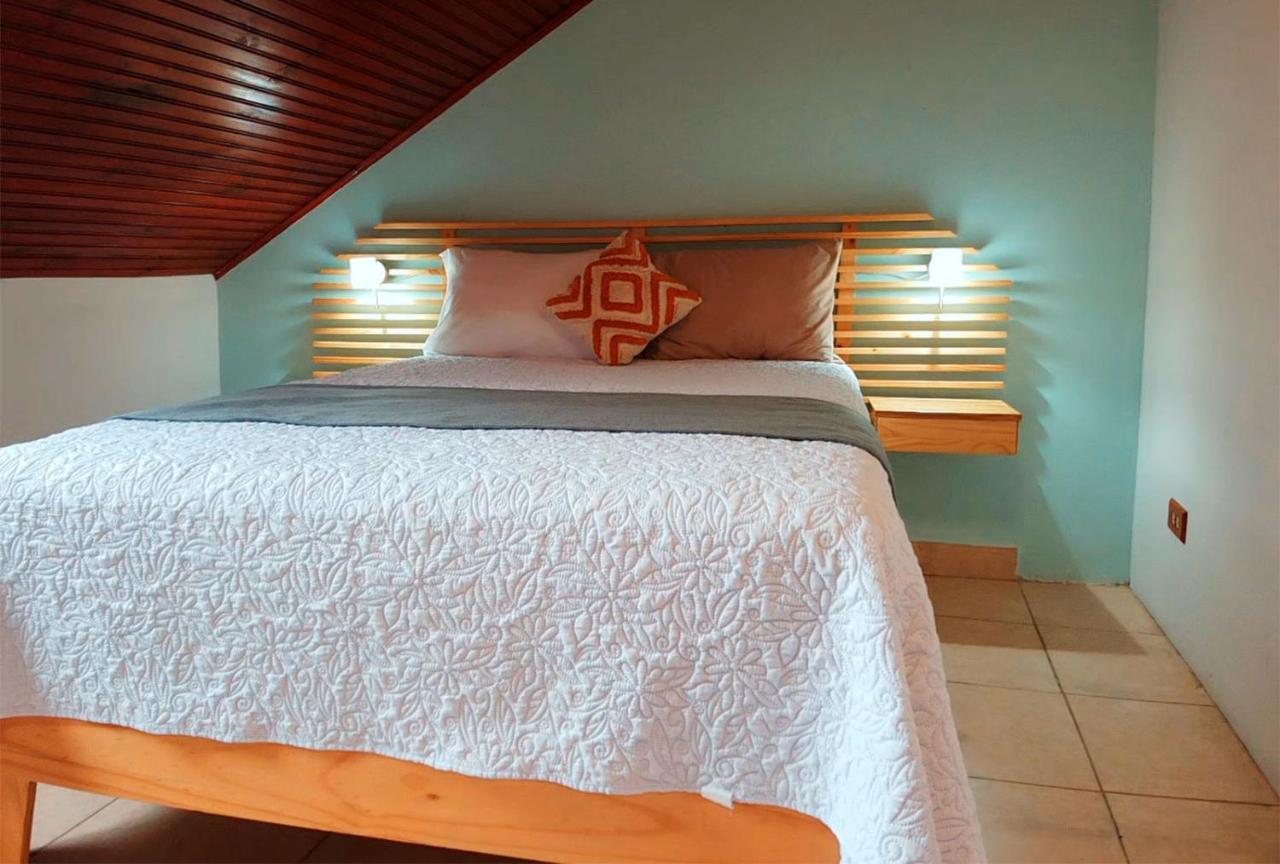 Trebol Amarillo Bed & Breakfast Escazu ภายนอก รูปภาพ