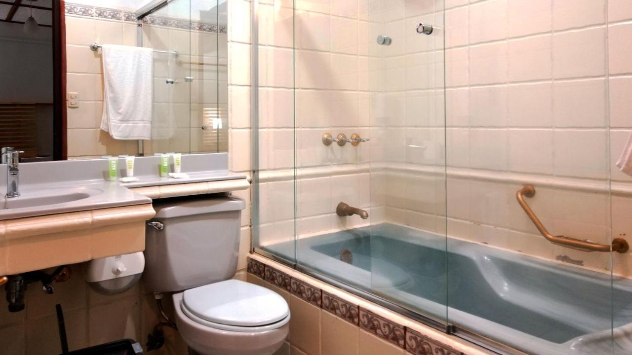 Trebol Amarillo Bed & Breakfast Escazu ภายนอก รูปภาพ