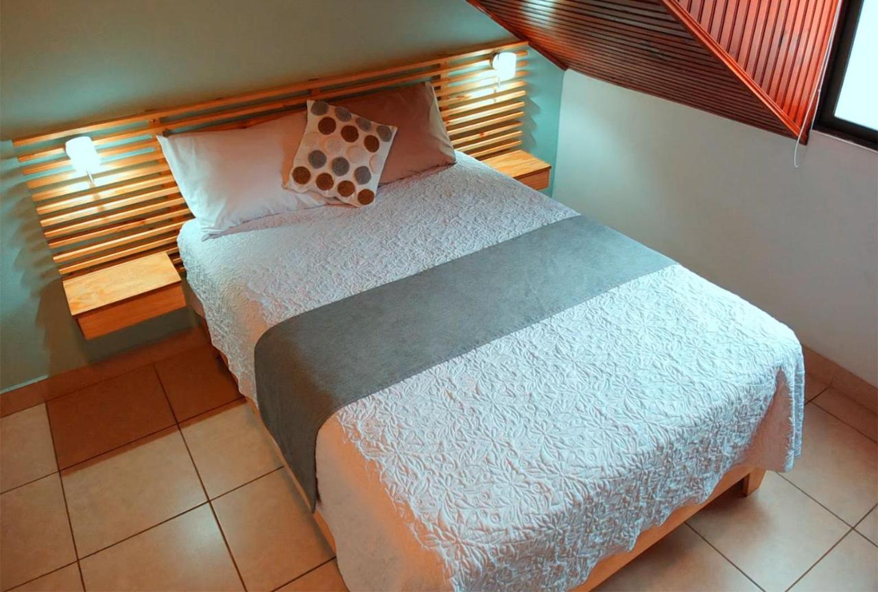 Trebol Amarillo Bed & Breakfast Escazu ภายนอก รูปภาพ