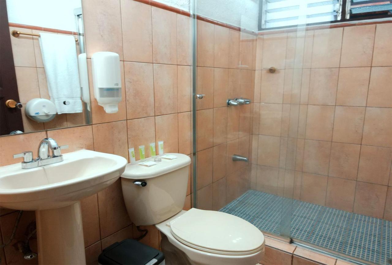 Trebol Amarillo Bed & Breakfast Escazu ภายนอก รูปภาพ